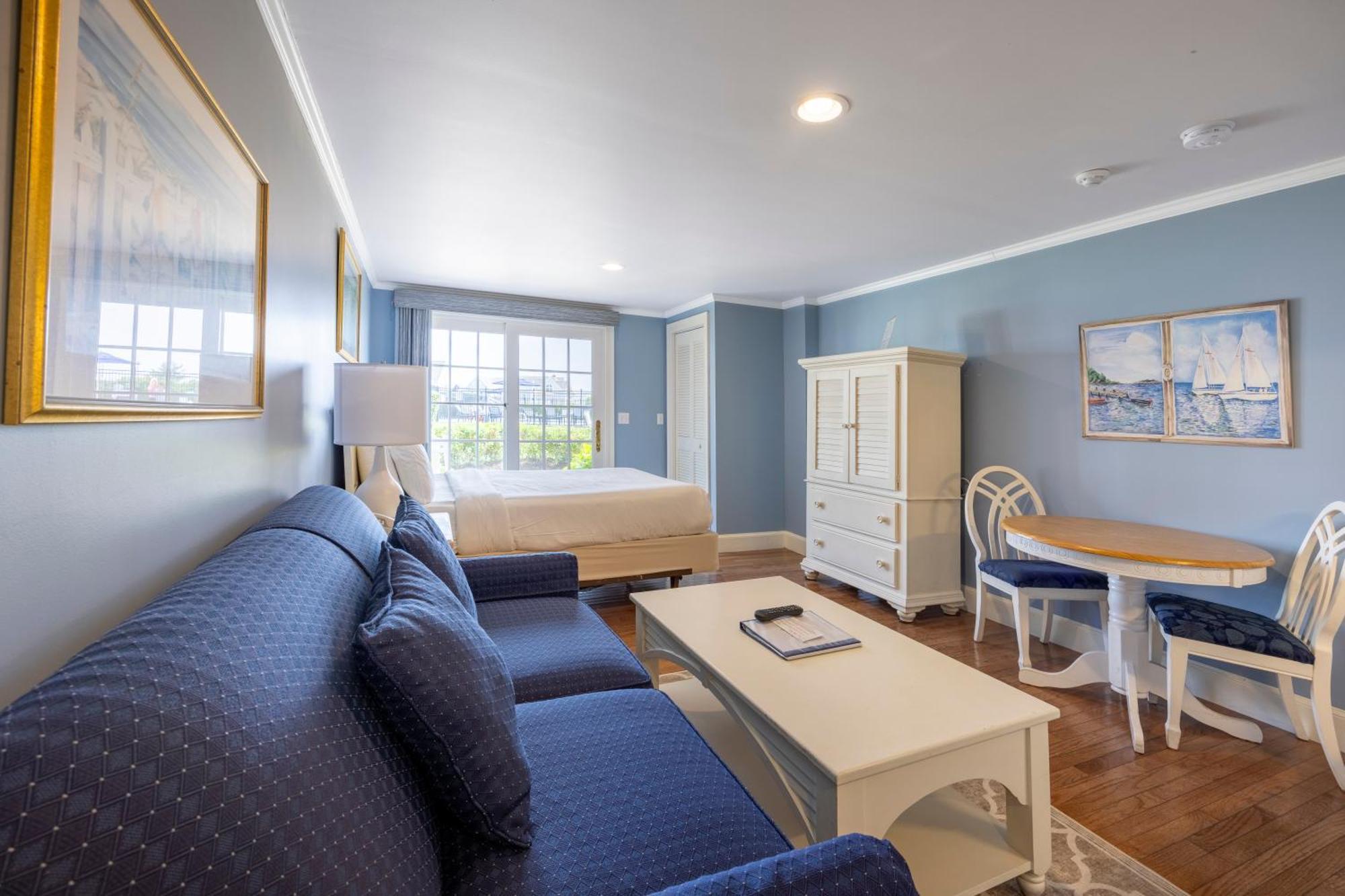 Beachside Village Resort Фолмут Экстерьер фото